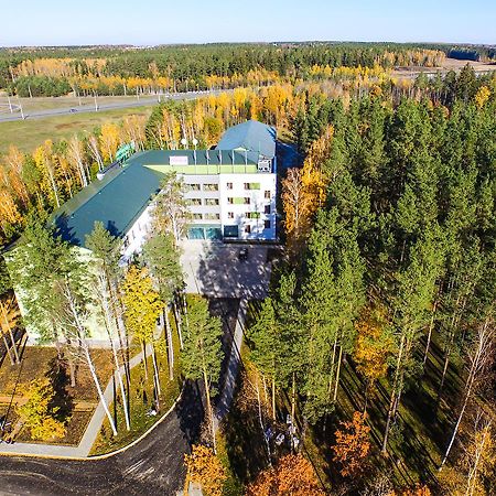 Green Park Hotel Airport Minsk Silichi Esterno foto