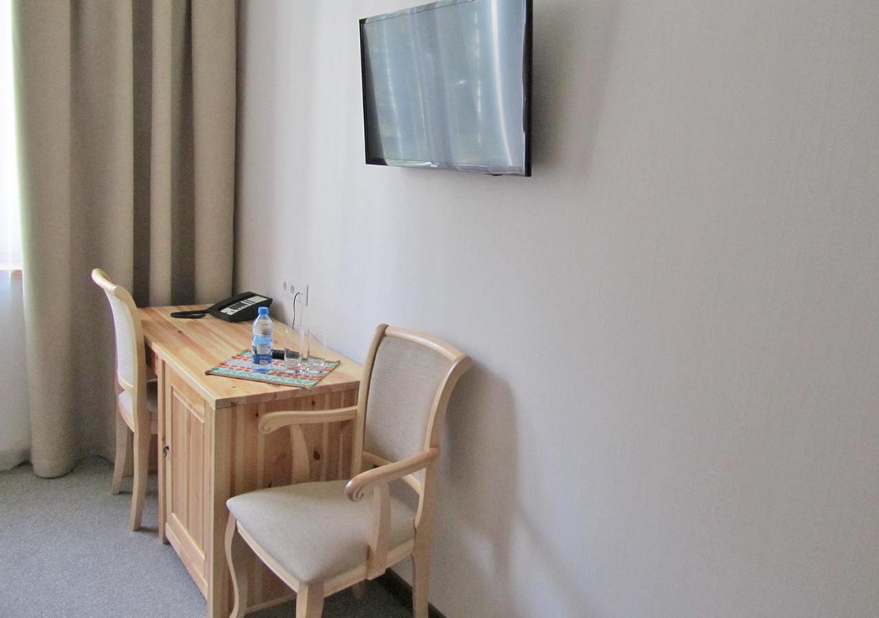 Green Park Hotel Airport Minsk Silichi Esterno foto