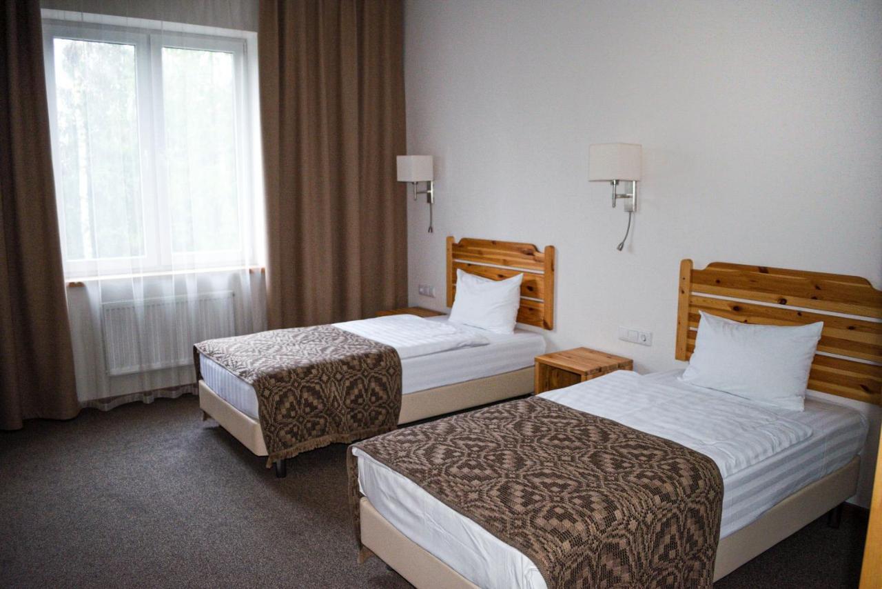 Green Park Hotel Airport Minsk Silichi Esterno foto